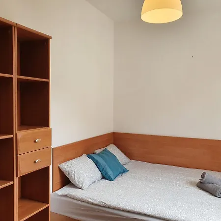 Simple Flat *